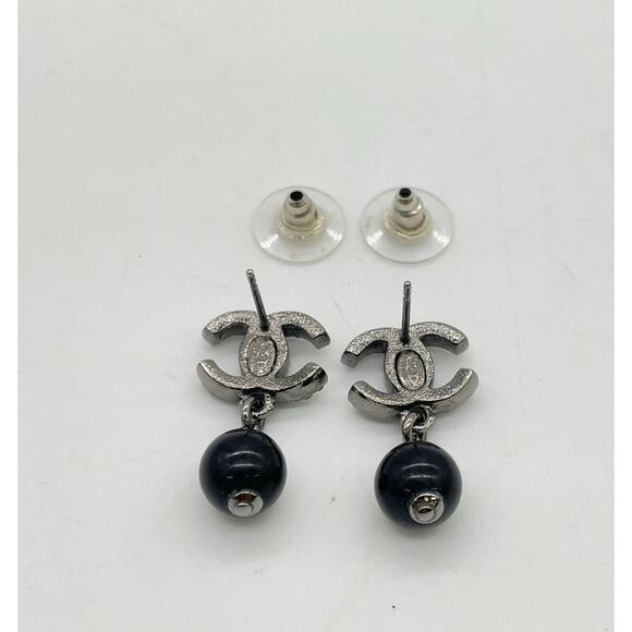 Auth Chanel Coco Mark Black Stone Swing Ball 09P 4.84g Earrings - Picture 7 of 10